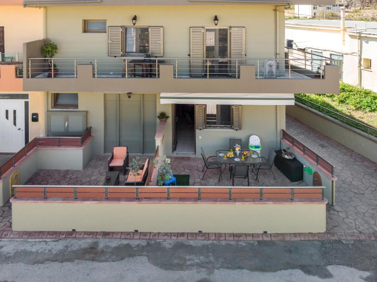 Floral Beach Apt With Lux Extras & Special Treats コリンバリ エクステリア 写真